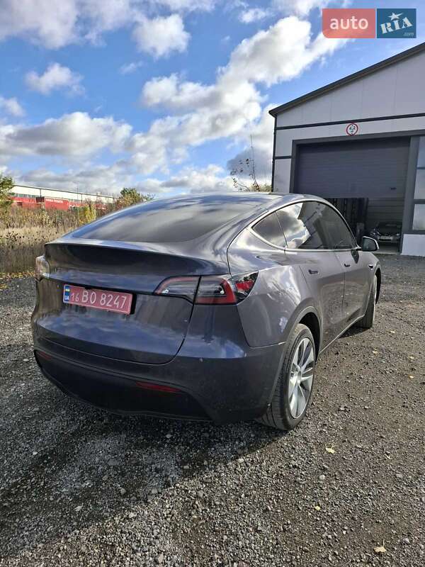Внедорожник / Кроссовер Tesla Model Y 2023 в Тернополе