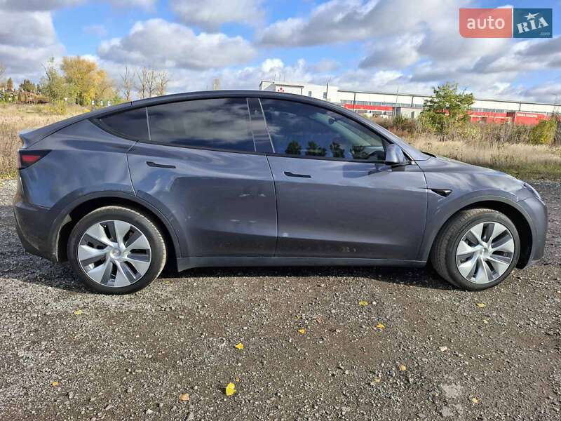 Внедорожник / Кроссовер Tesla Model Y 2023 в Тернополе