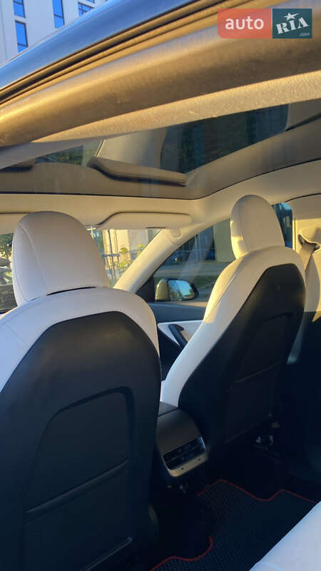 Внедорожник / Кроссовер Tesla Model Y 2021 в Золочеве фото 7 Внедорожник / Кроссовер Tesla Model Y 2021 в Золочеве