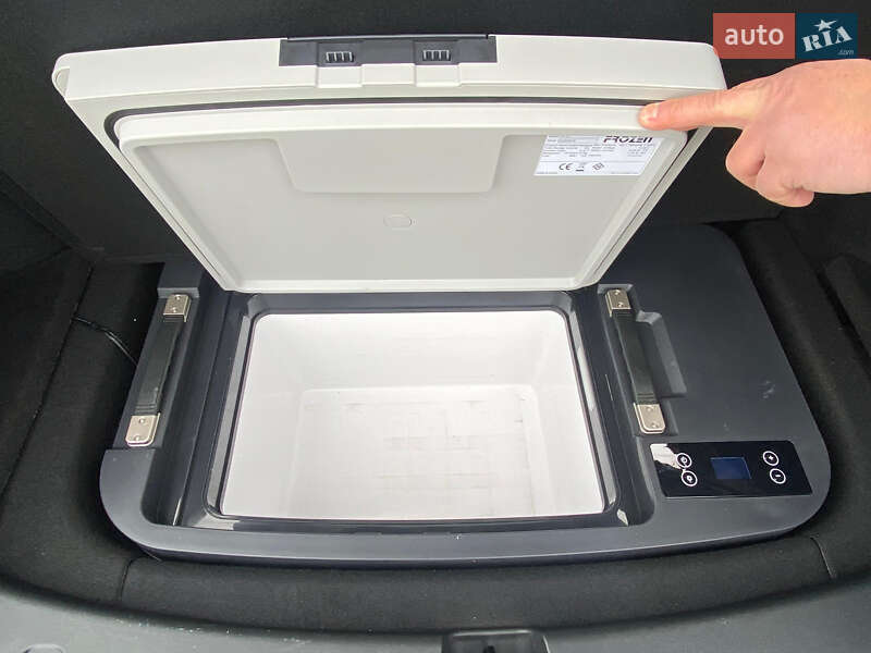 Внедорожник / Кроссовер Tesla Model Y 2023 в Ровно фото 13 Внедорожник / Кроссовер Tesla Model Y 2023 в Ровно