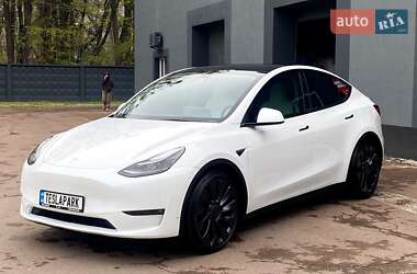 Внедорожник / Кроссовер Tesla Model Y 2023 в Киеве