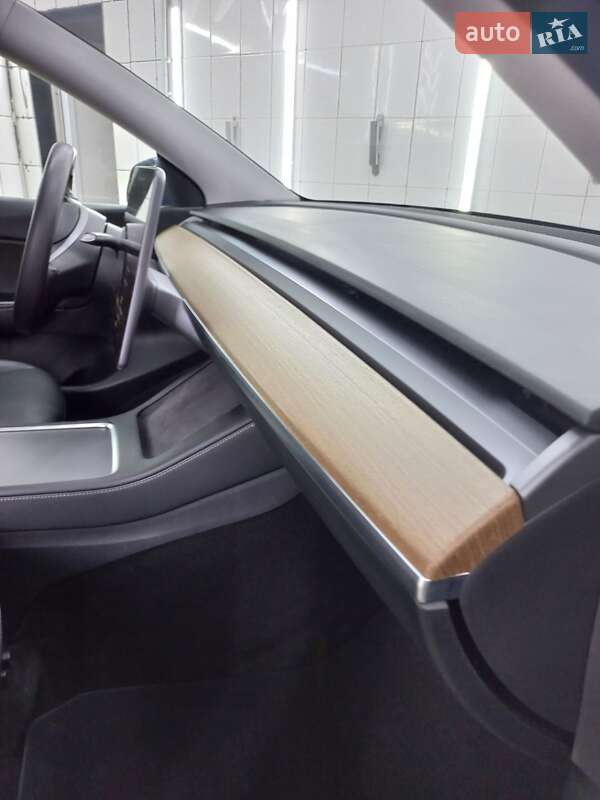 Позашляховик / Кросовер Tesla Model Y 2021 в Львові фото 17 Позашляховик / Кросовер Tesla Model Y 2021 в Львові