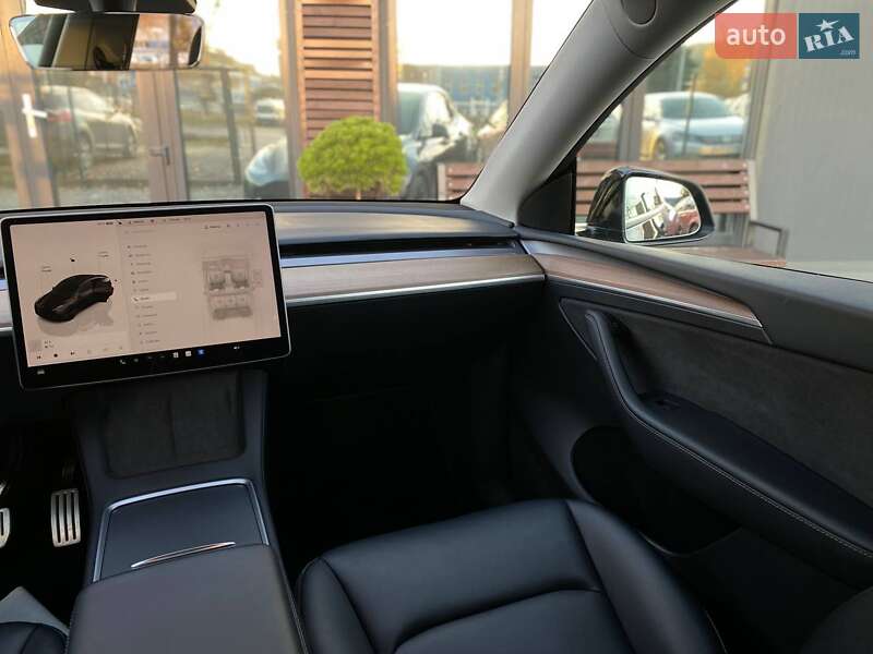 Внедорожник / Кроссовер Tesla Model Y 2022 в Львове