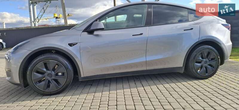 Позашляховик / Кросовер Tesla Model Y 2024 в Мукачевому фото 9 Позашляховик / Кросовер Tesla Model Y 2024 в Мукачевому