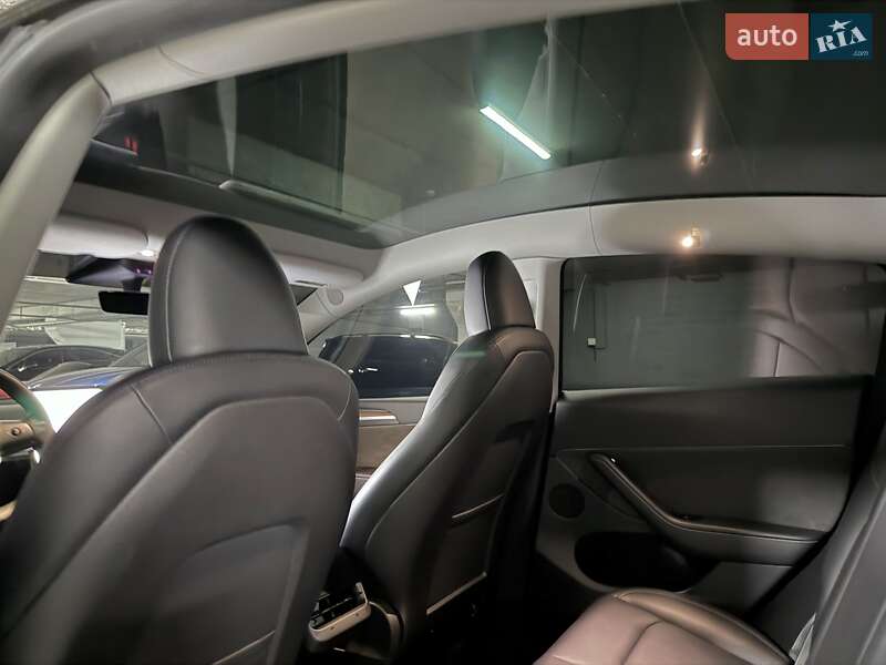 Позашляховик / Кросовер Tesla Model Y 2023 в Дніпрі
