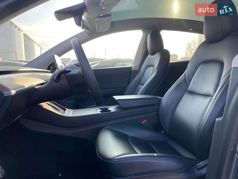 Позашляховик / Кросовер Tesla Model Y 2021 в Львові