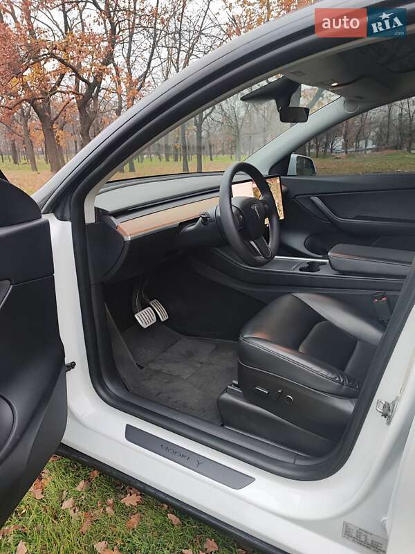 Позашляховик / Кросовер Tesla Model Y 2021 в Миколаєві фото 14 Позашляховик / Кросовер Tesla Model Y 2021 в Миколаєві