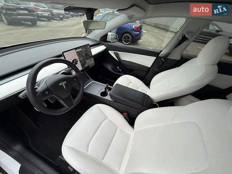 Внедорожник / Кроссовер Tesla Model Y 2021 в Киеве