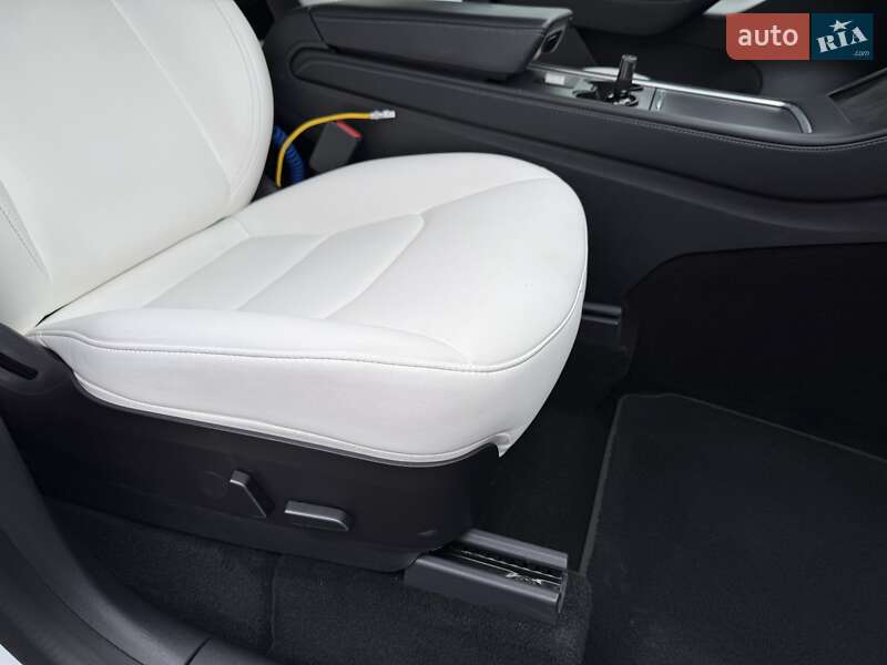 Внедорожник / Кроссовер Tesla Model Y 2021 в Киеве