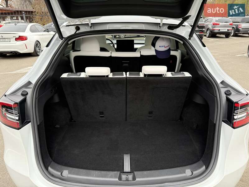 Внедорожник / Кроссовер Tesla Model Y 2021 в Киеве