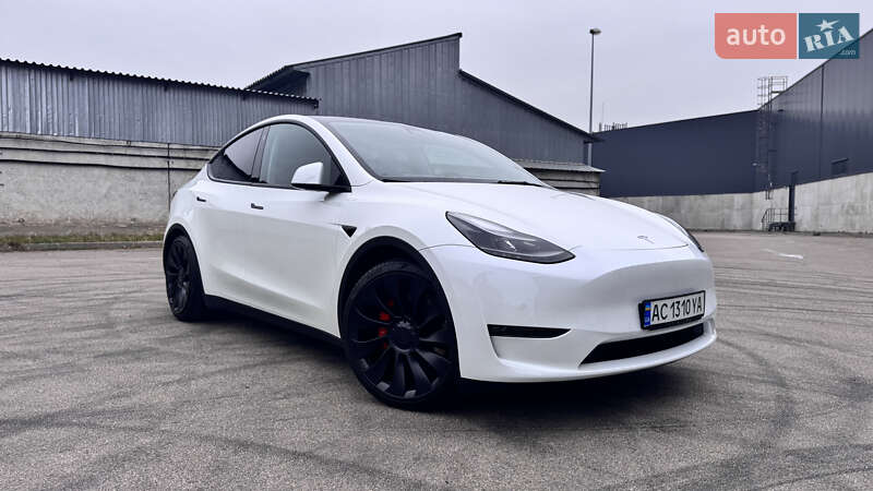 Внедорожник / Кроссовер Tesla Model Y 2022 в Киеве