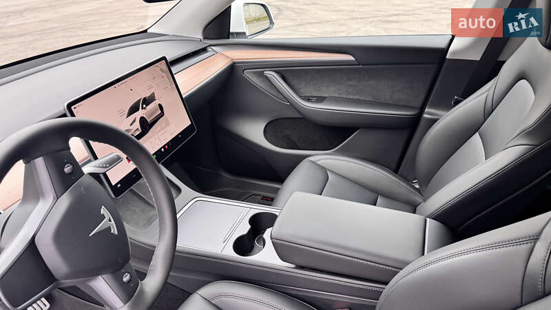 Внедорожник / Кроссовер Tesla Model Y 2022 в Киеве