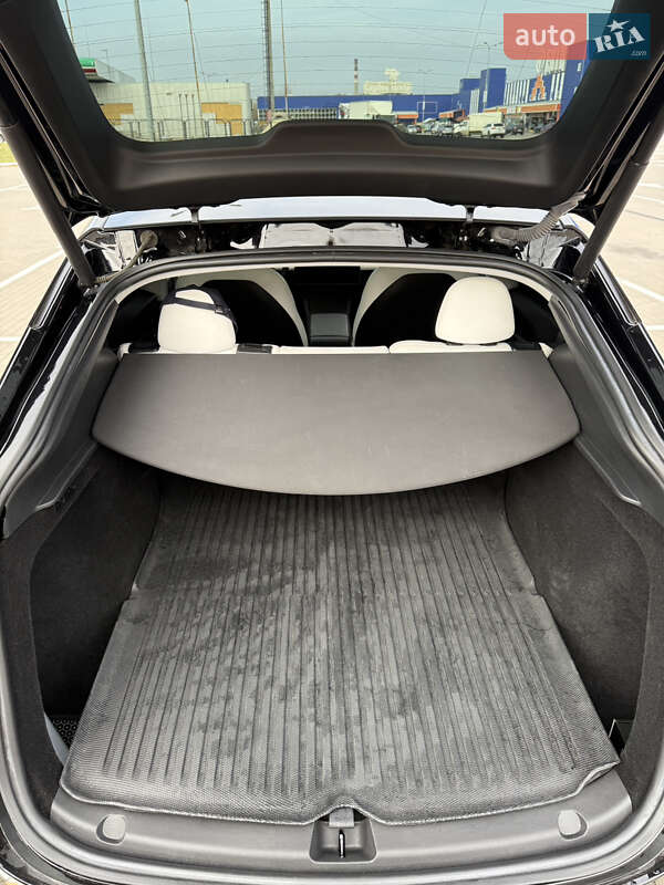 Внедорожник / Кроссовер Tesla Model Y 2023 в Сумах