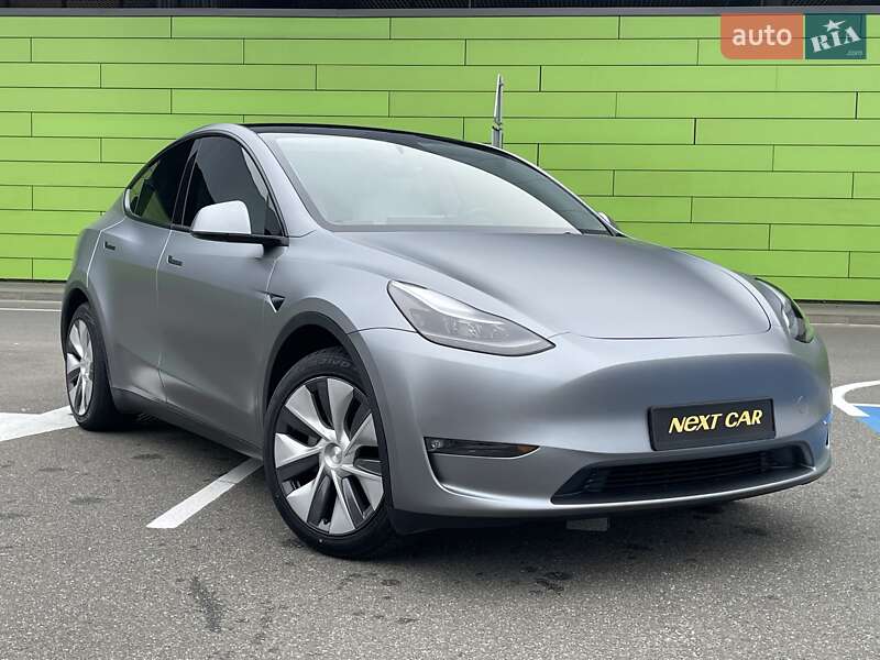 Позашляховик / Кросовер Tesla Model Y 2024 в Києві