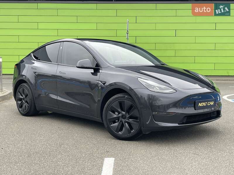 Позашляховик / Кросовер Tesla Model Y 2024 в Києві