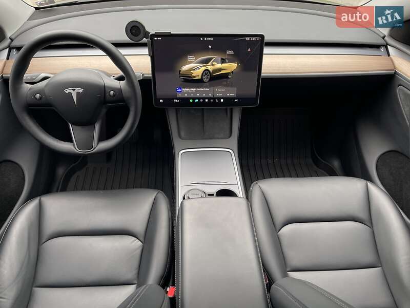 Позашляховик / Кросовер Tesla Model Y 2024 в Києві