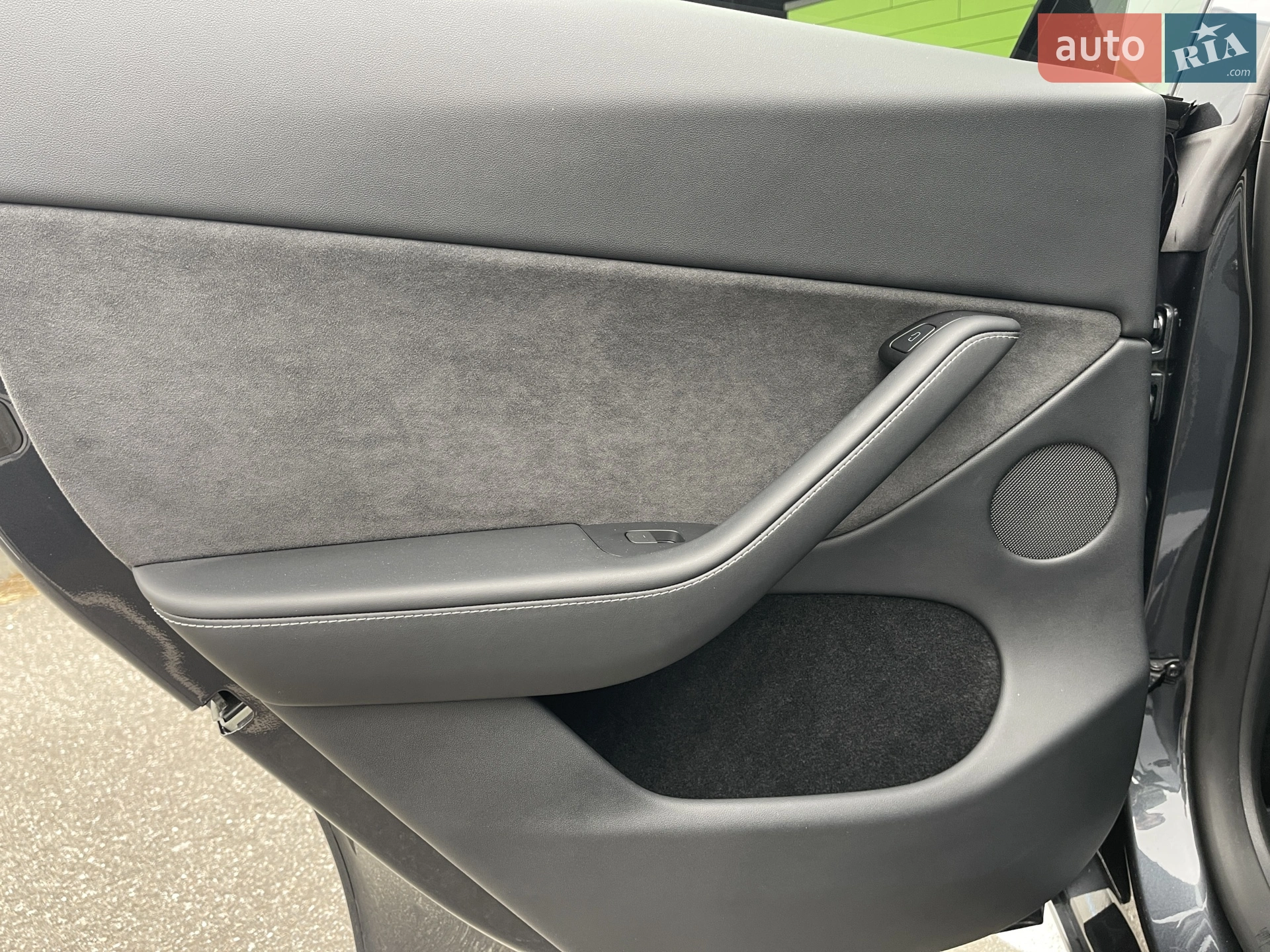 2024 Tesla Model Y - мініатюра 40
