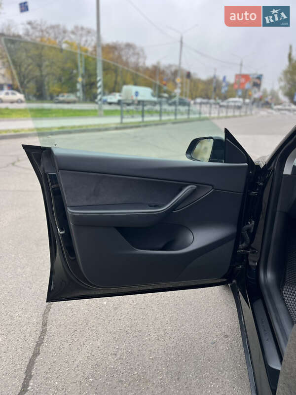 Внедорожник / Кроссовер Tesla Model Y 2021 в Николаеве