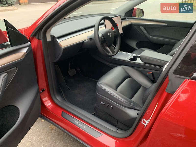 Позашляховик / Кросовер Tesla Model Y 2023 в Києві