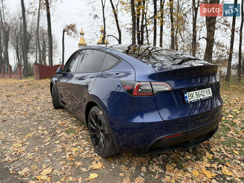Внедорожник / Кроссовер Tesla Model Y 2022 в Ровно
