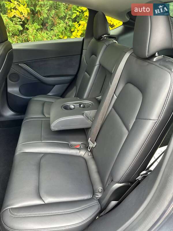 Позашляховик / Кросовер Tesla Model Y 2020 в Рівному