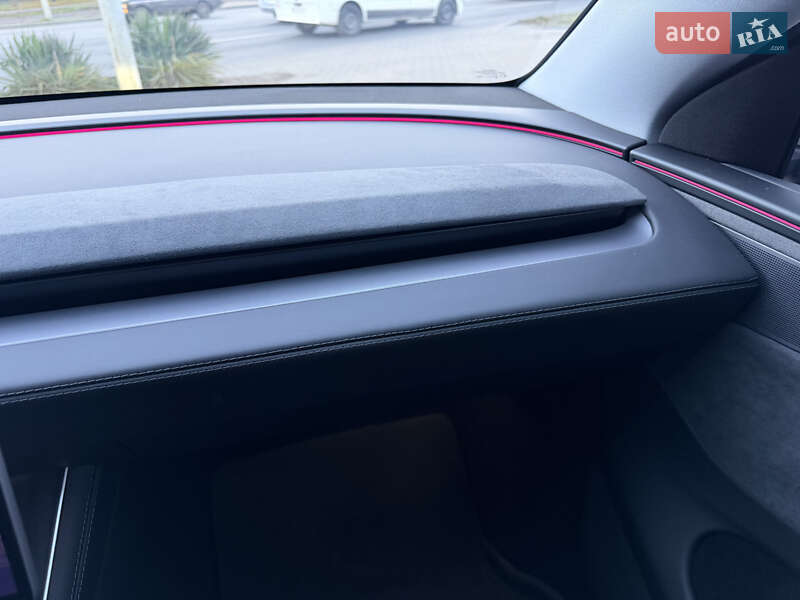 Внедорожник / Кроссовер Tesla Model Y 2025 в Днепре фото 11 Внедорожник / Кроссовер Tesla Model Y 2025 в Днепре