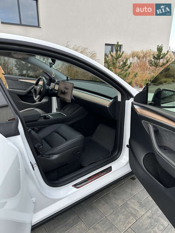 Внедорожник / Кроссовер Tesla Model Y 2023 в Луцке фото 12 Внедорожник / Кроссовер Tesla Model Y 2023 в Луцке