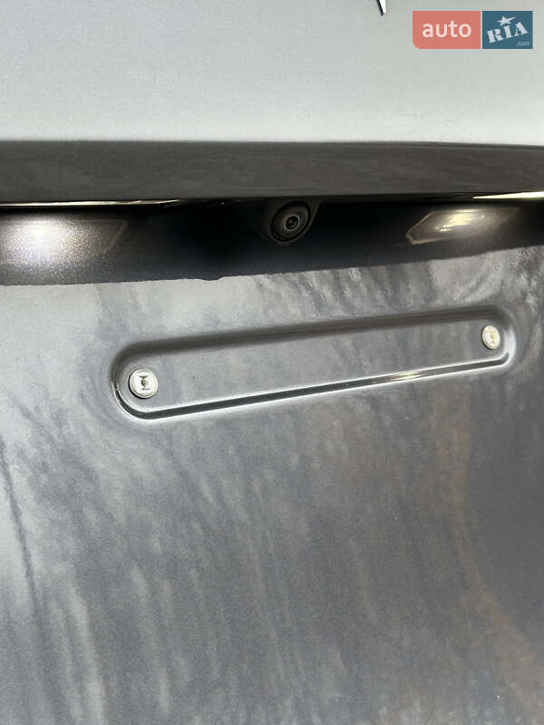 Внедорожник / Кроссовер Tesla Model Y 2021 в Харькове