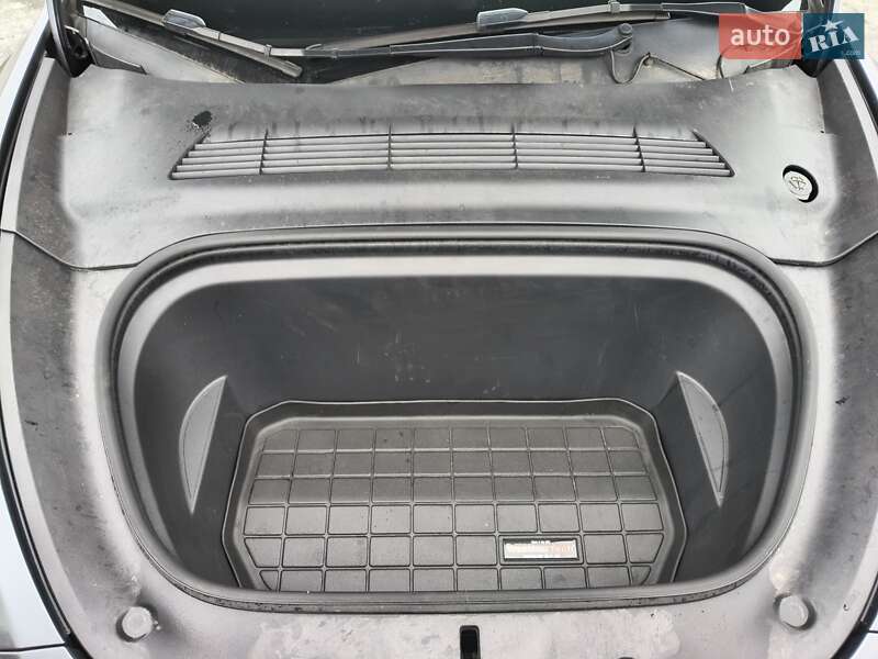 Внедорожник / Кроссовер Tesla Model Y 2021 в Харькове