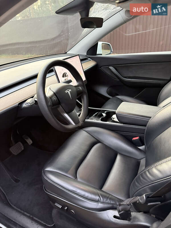 Позашляховик / Кросовер Tesla Model Y 2021 в Києві