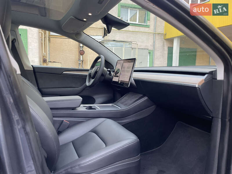 Позашляховик / Кросовер Tesla Model Y 2023 в Стрию фото 54 Позашляховик / Кросовер Tesla Model Y 2023 в Стрию