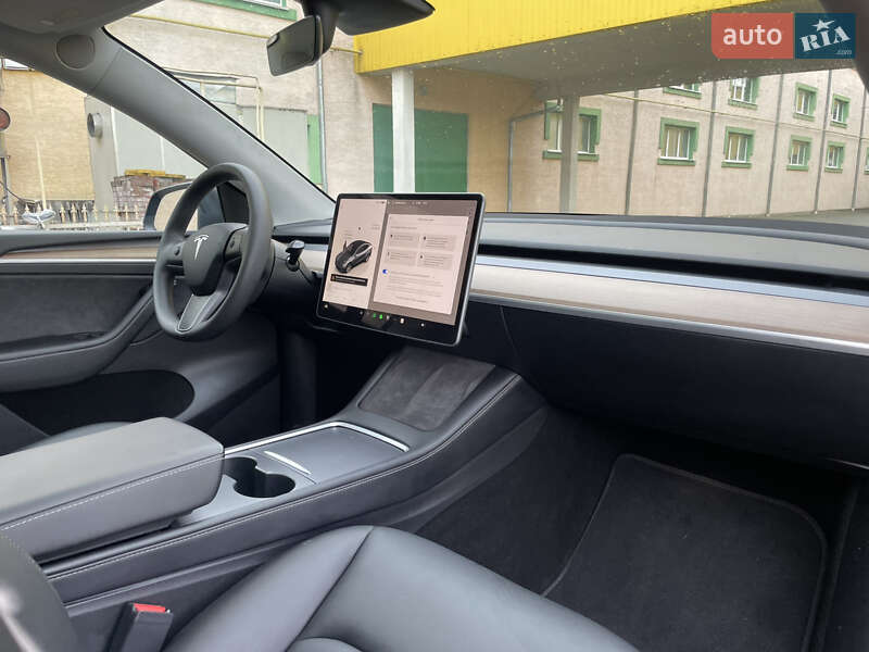 Позашляховик / Кросовер Tesla Model Y 2023 в Стрию фото 56 Позашляховик / Кросовер Tesla Model Y 2023 в Стрию