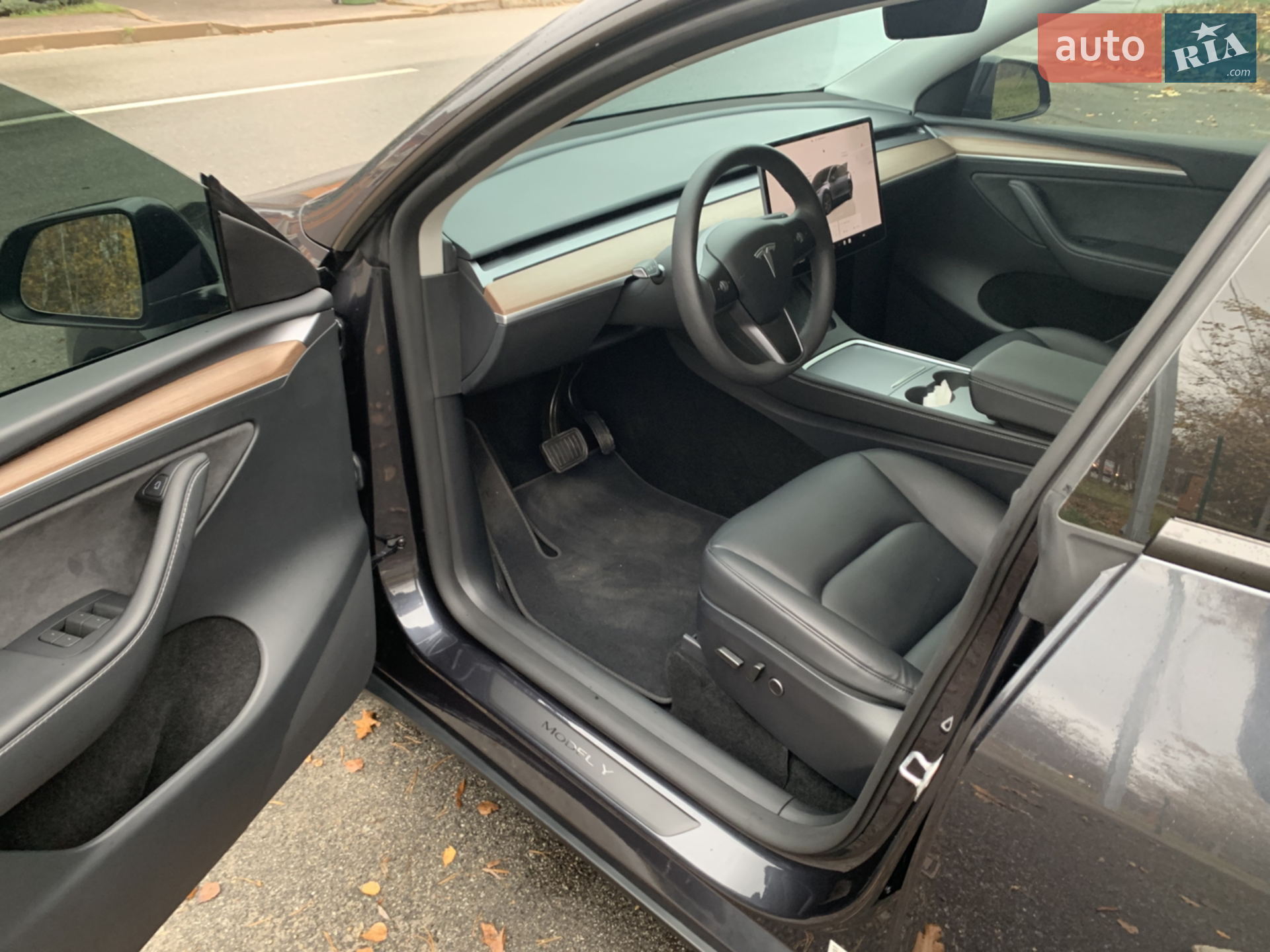 2024 Tesla Model Y - мініатюра 9