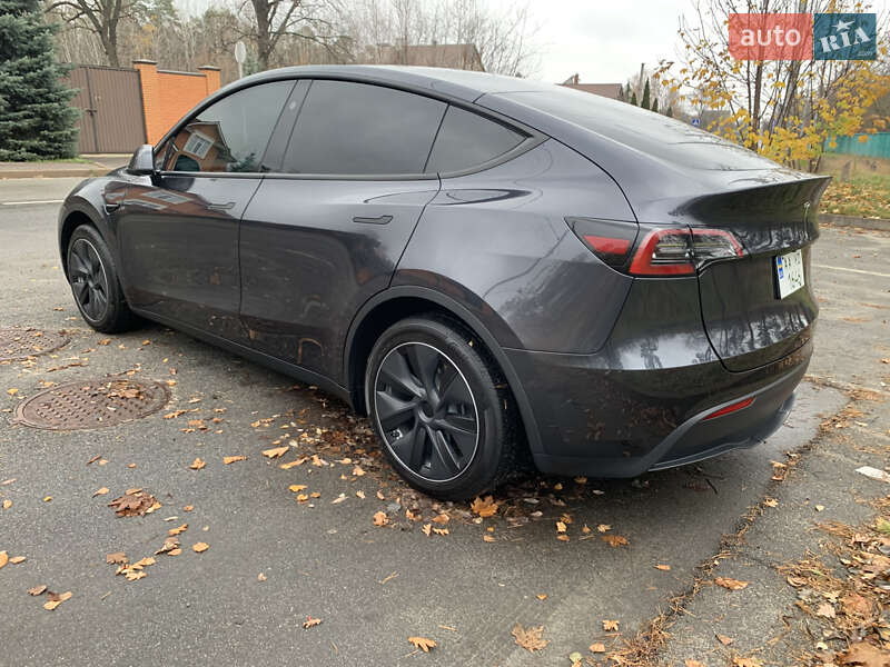 Внедорожник / Кроссовер Tesla Model Y 2024 в Киеве