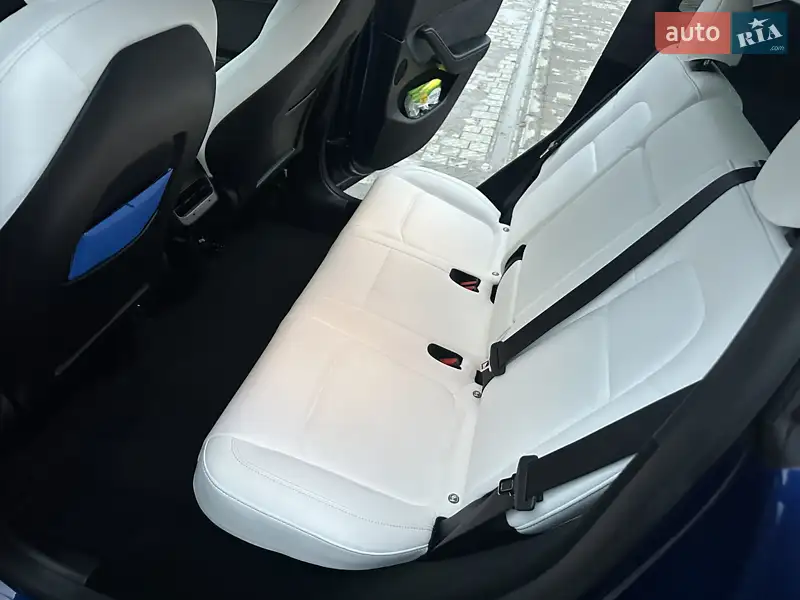 Tesla Model Y 2024 VIN 7SAYGDEE1RA269598 фото оголошення 16 з 55
