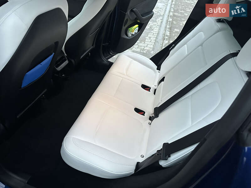 Позашляховик / Кросовер Tesla Model Y 2024 в Копичинці