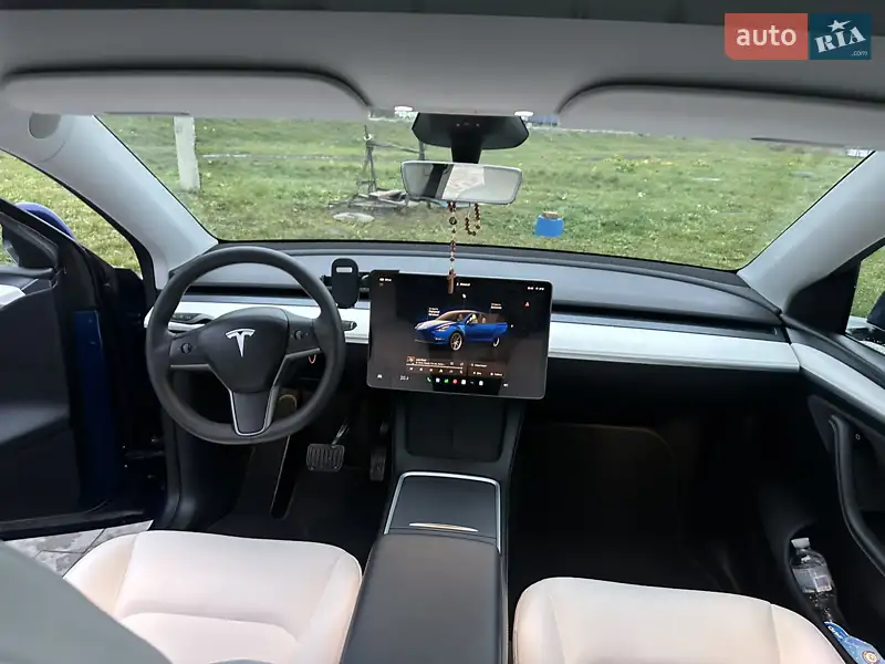 Tesla Model Y 2024 VIN 7SAYGDEE1RA269598 фото оголошення 18 з 55