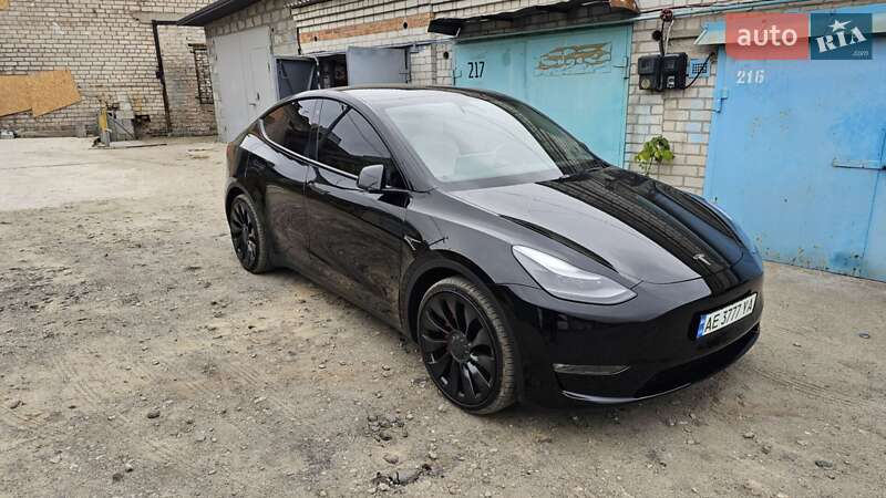 Позашляховик / Кросовер Tesla Model Y 2022 в Дніпрі