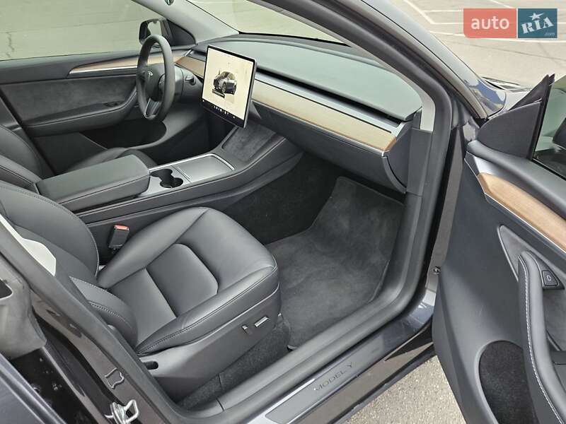 Внедорожник / Кроссовер Tesla Model Y 2024 в Днепре фото 28 Внедорожник / Кроссовер Tesla Model Y 2024 в Днепре