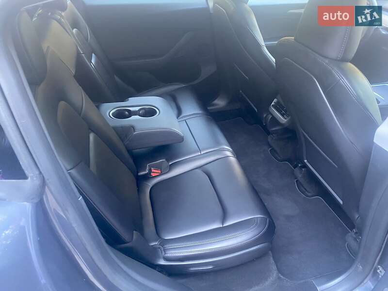 Позашляховик / Кросовер Tesla Model Y 2023 в Києві