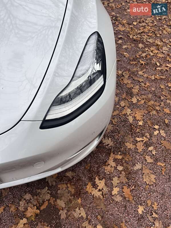 Позашляховик / Кросовер Tesla Model Y 2021 в Києві