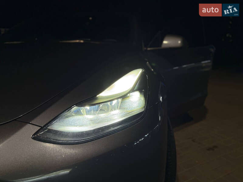 Позашляховик / Кросовер Tesla Model Y 2023 в Києві