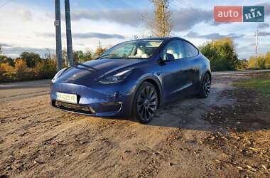 Внедорожник / Кроссовер Tesla Model Y 2022 в Киеве