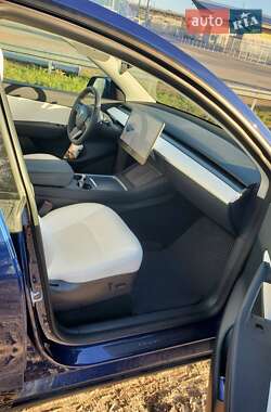 Внедорожник / Кроссовер Tesla Model Y 2022 в Киеве