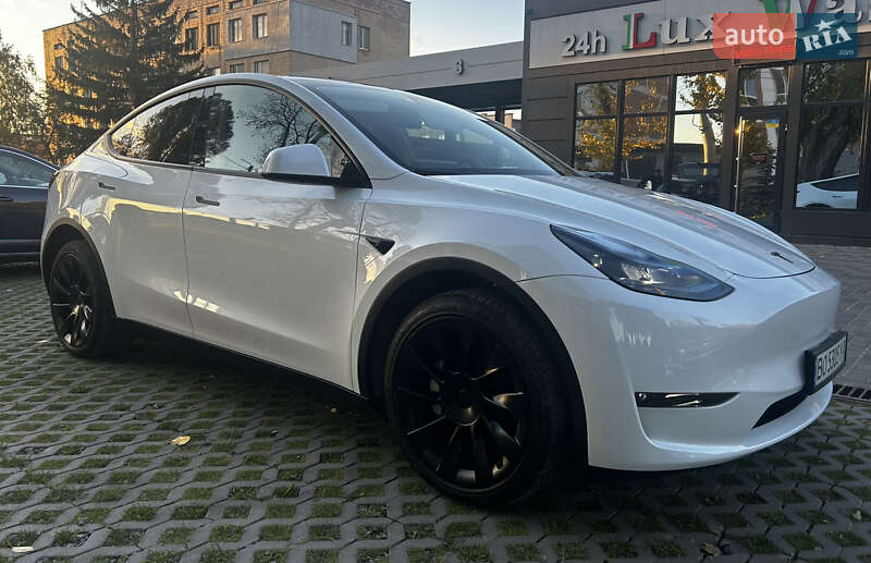 Позашляховик / Кросовер Tesla Model Y 2022 в Тернополі