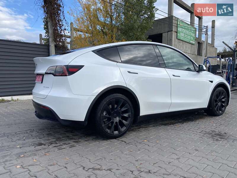 Внедорожник / Кроссовер Tesla Model Y 2023 в Киеве