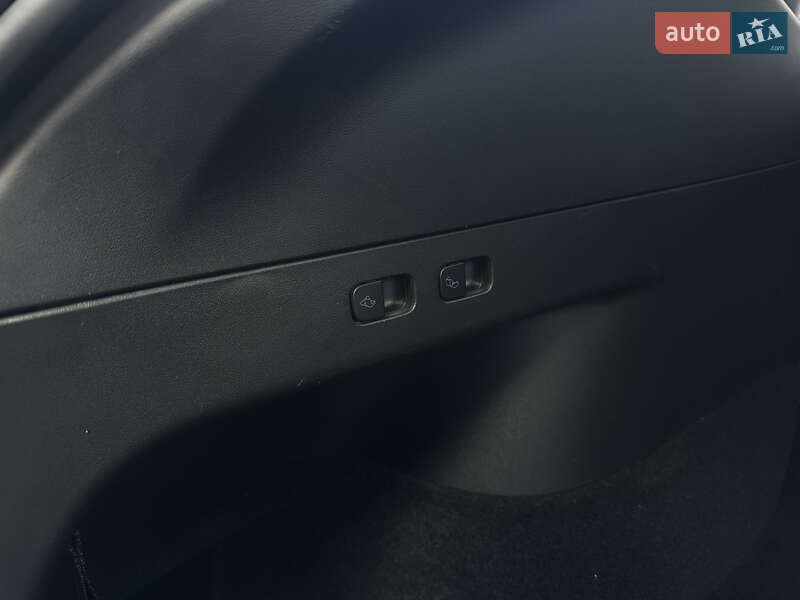 Внедорожник / Кроссовер Tesla Model Y 2022 в Каменском фото 49 Внедорожник / Кроссовер Tesla Model Y 2022 в Каменском