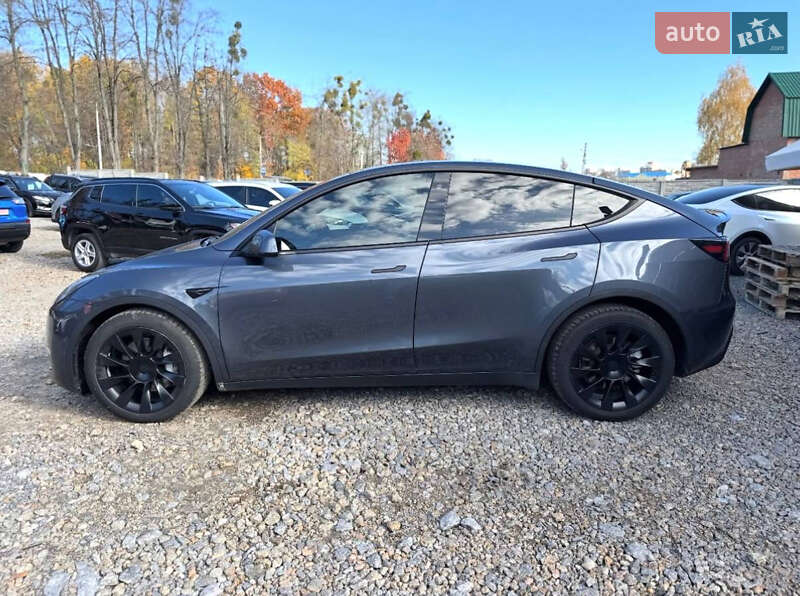 Tesla Model Y 2022