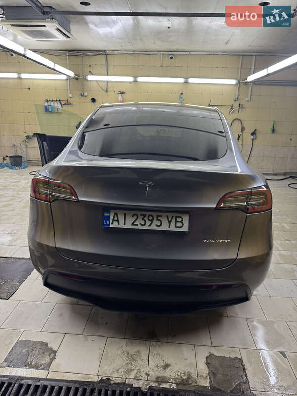 Позашляховик / Кросовер Tesla Model Y 2025 в Києві