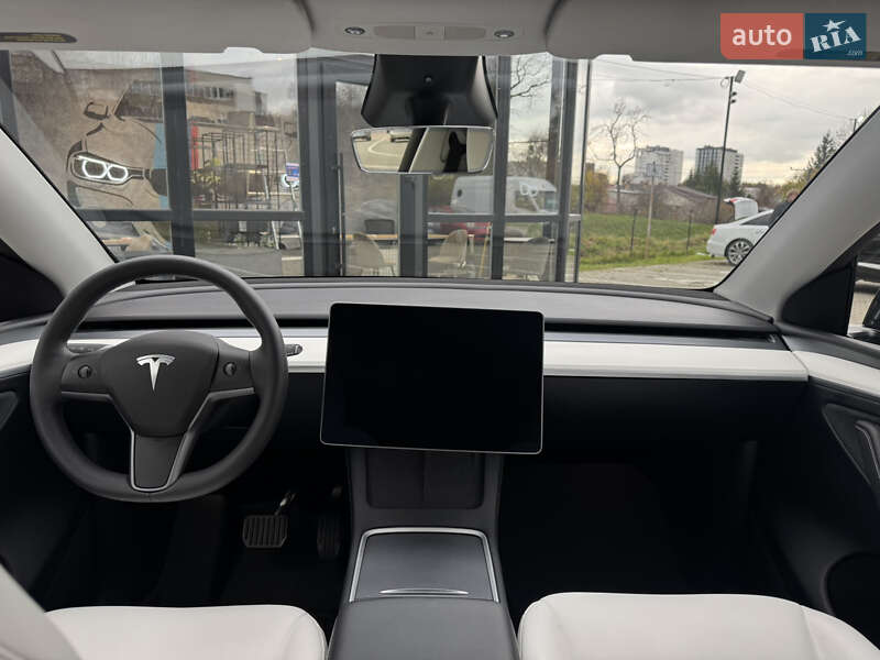 Внедорожник / Кроссовер Tesla Model Y 2024 в Львове
